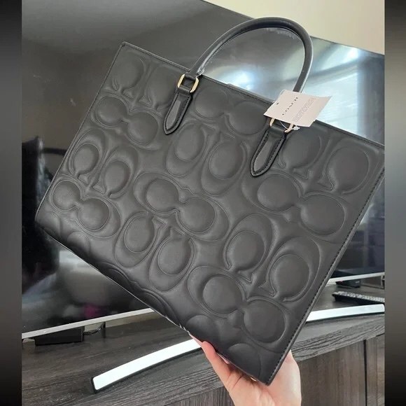 👋👋NWT Coach Maggie Tote Bag In Signature Leather CY672 Large size in Gold/Black - Picture 6 of 6